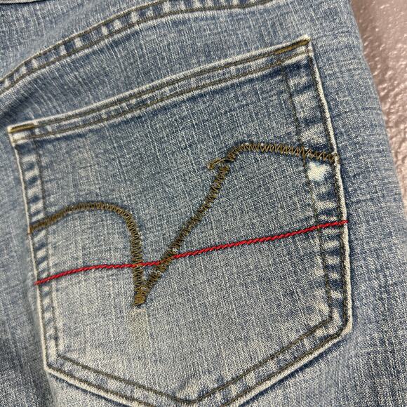 Vigoss Womens size 21/22 Flame Embroidered Jean Light wash Capri Stretch - Picture 5 of 8